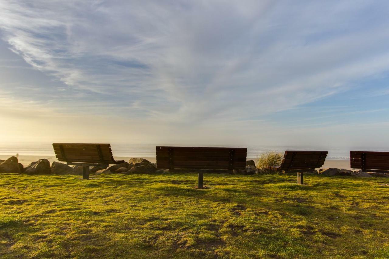 Captain'S Cottage Rockaway Beach Extérieur photo